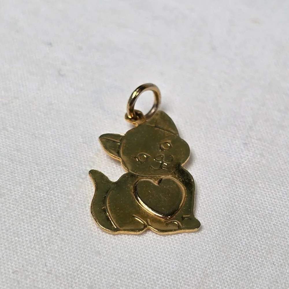 Kitty with Pink Heart Pendant Charm Fashion Jewelry Gold Tone Cat Love Kitten